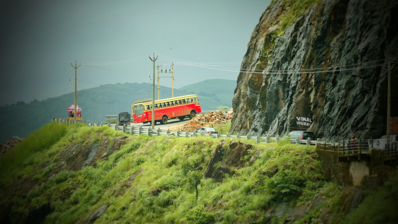 Aanavandi